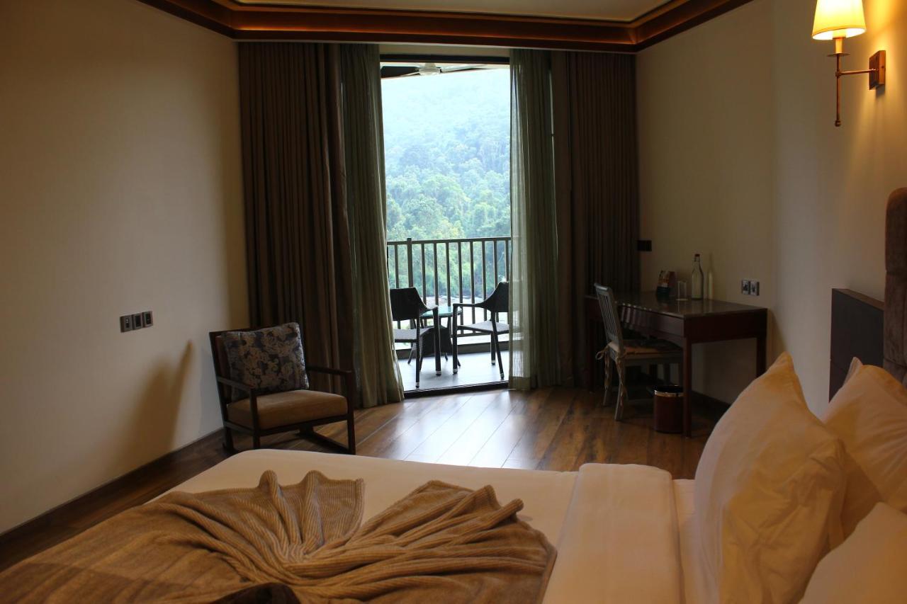 Niraamaya Retreats Samroha Athirappilly Kültér fotó