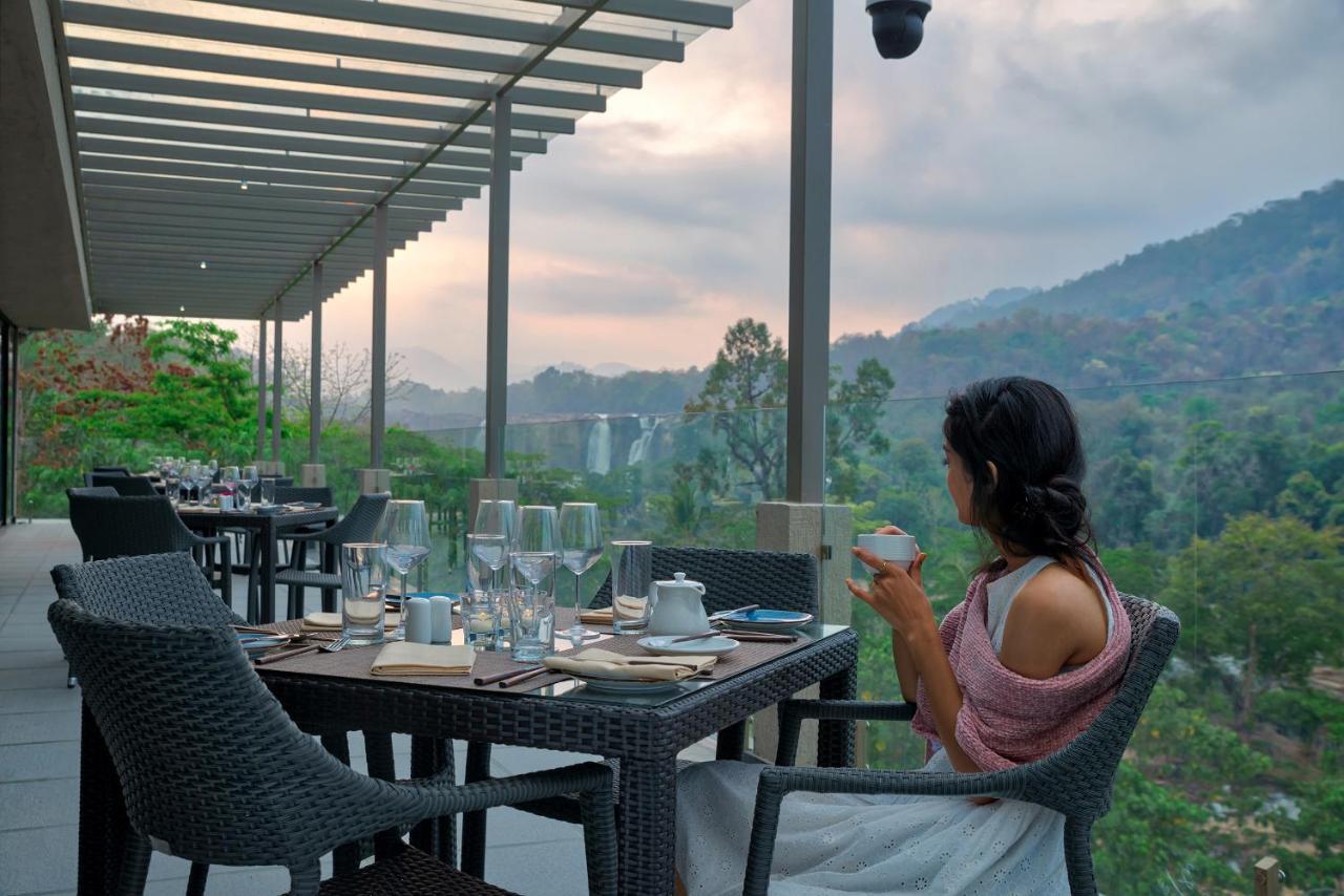 Niraamaya Retreats Samroha Athirappilly Kültér fotó