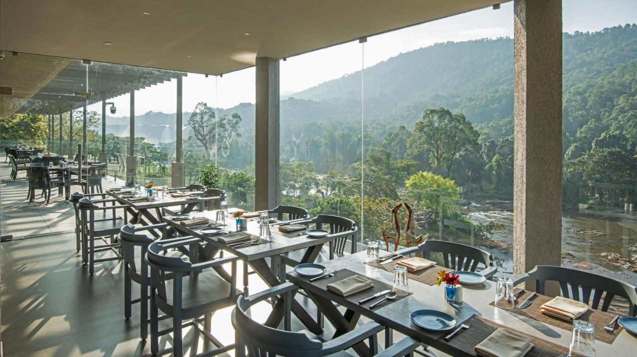 Niraamaya Retreats Samroha Athirappilly Kültér fotó